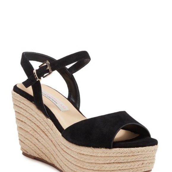 Kristin Cavallari by Chinese Laundry Brandie - Picture 2 of 5